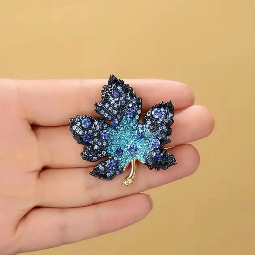 NWOT - Vibrant Blue Rhinestone Maple Leaf Brooch - Picture 3 of 5